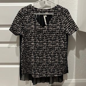 Womens pleated blouse size xs